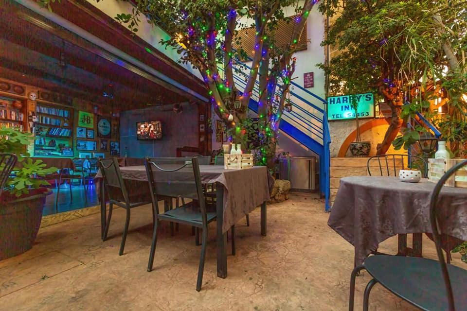 Harrys Inn Guesthouse Larnaca Exterior foto