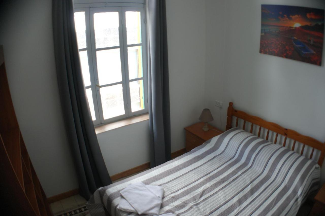Harrys Inn Guesthouse Larnaca Exterior foto