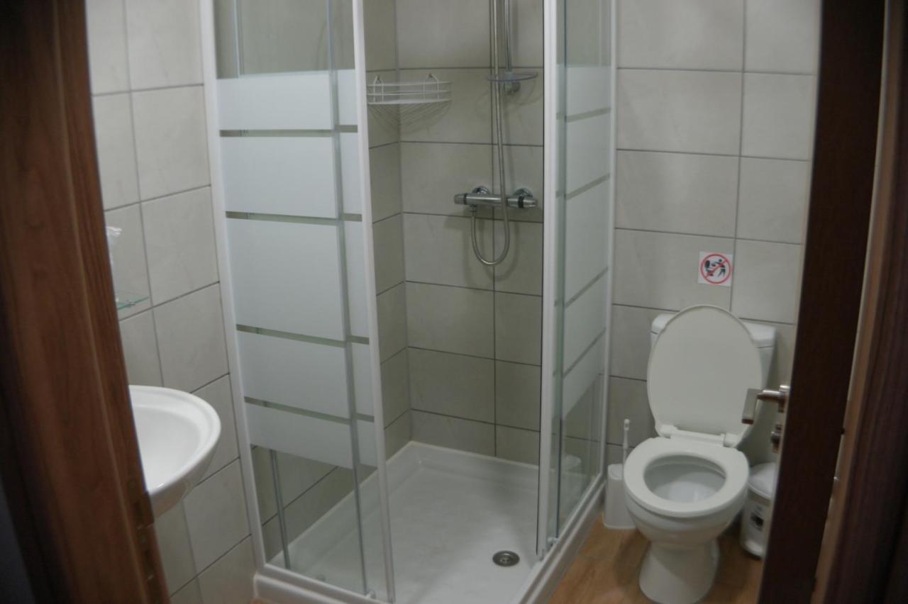 Harrys Inn Guesthouse Larnaca Exterior foto